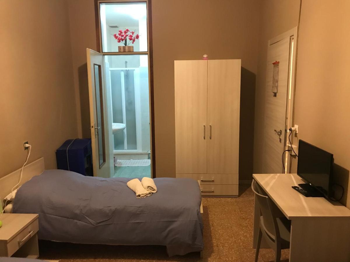 Albergo Centrale Cortemaggiore Buitenkant foto